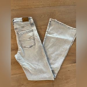 American Eagle Flare Jeans Super Light Wash Women Size 4
